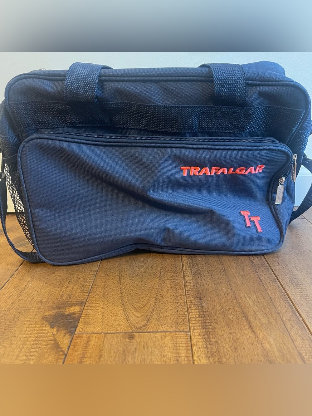 Trafalgar Tours TT Travel Duffle Bag Vintage Navy Zipper Messenger Strap New